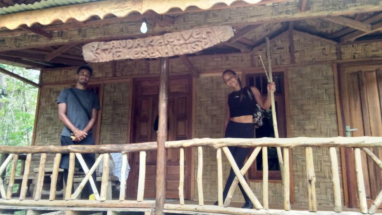 Landak River Guest House Only Trekking With Us Bukit Lawang Exteriér fotografie